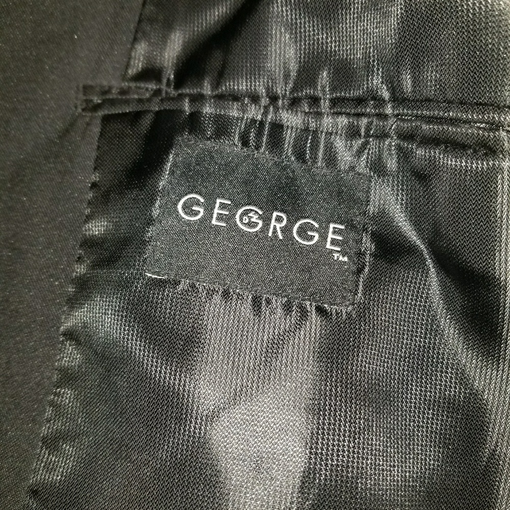 George - Picture 3 of 4